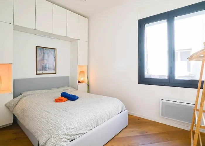 Le Balcon De La Comédie, Beau T3 Centre Historique Climatisé * Montpellier